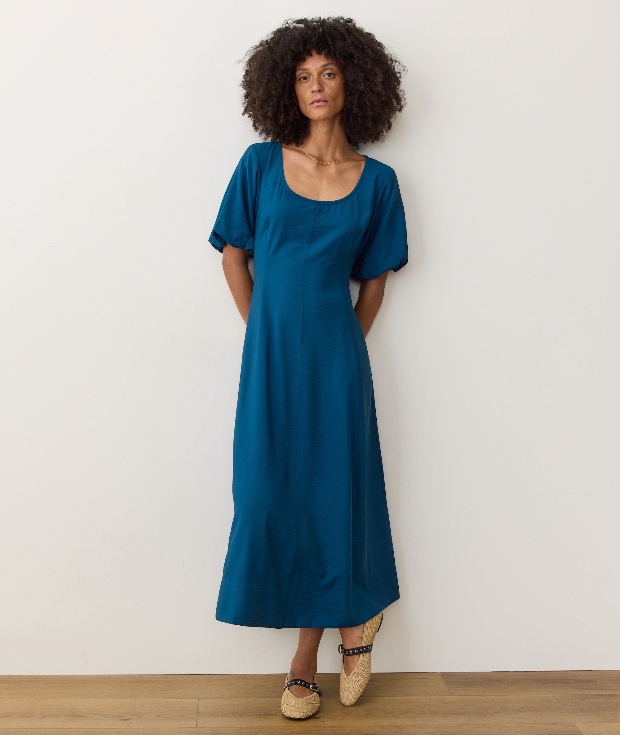 F2_W_19428_Scoop_Neck_Midi_Dress_Crinkle_Tencel_Legion_Blue_0104-Final-web