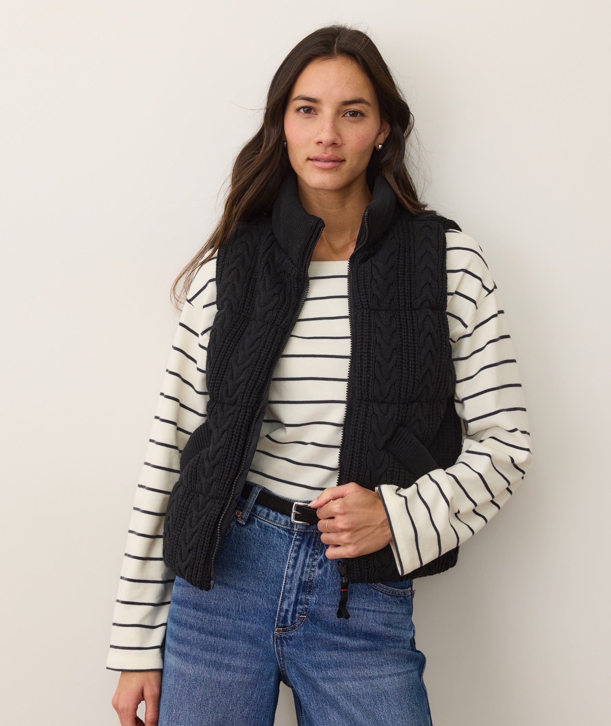 H2_W_Alba_Cable_Knit_Puffer_Vest_Black_19174-Final-web