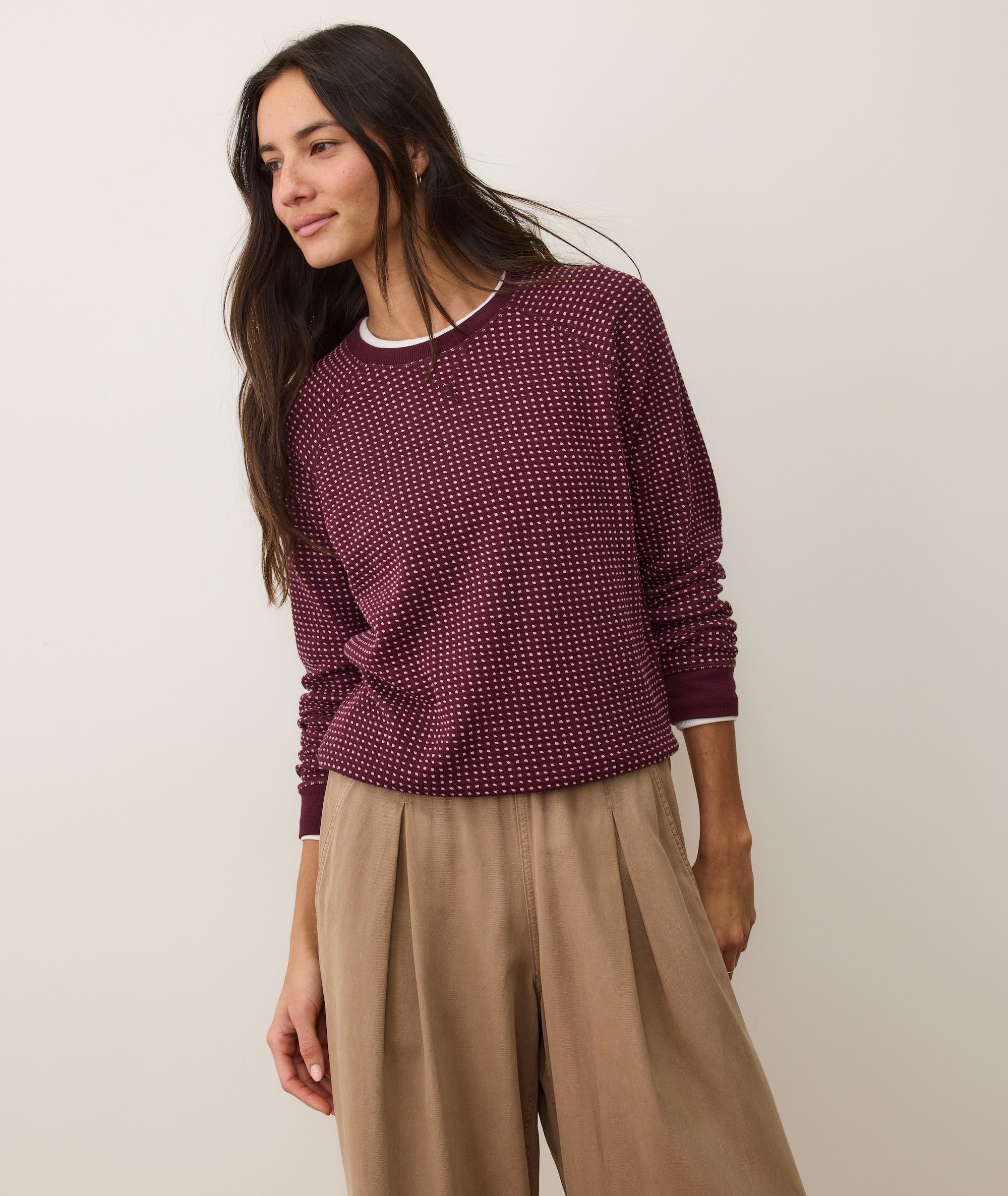 H2_W_Daisy_Textured_Raglan_Fig_18882-Final-web
