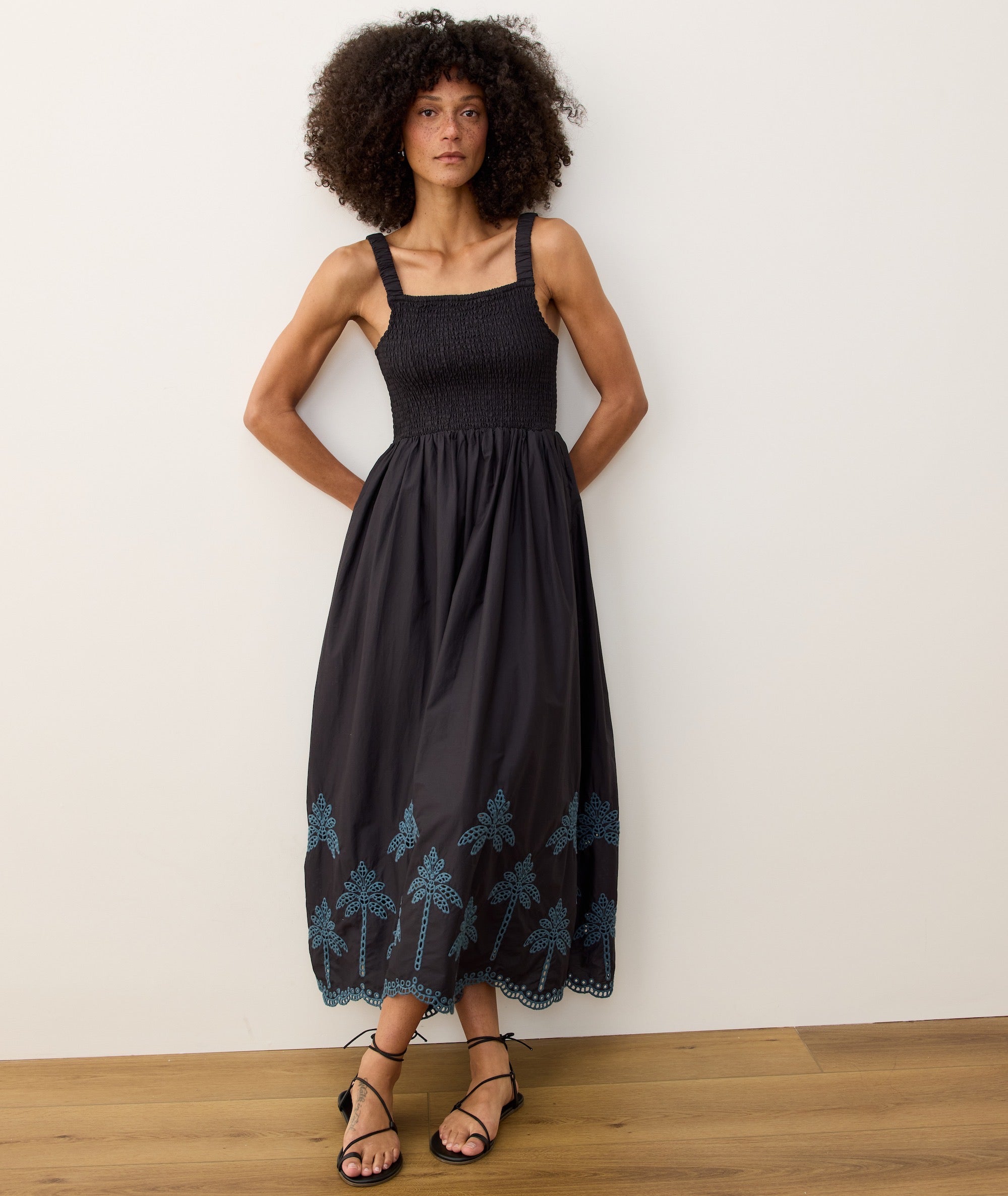 PF_W_19134_Selene_Maxi_Dress_LW_Poplin_Eyelet_Black_Mediterranea-11800-Final-Web
