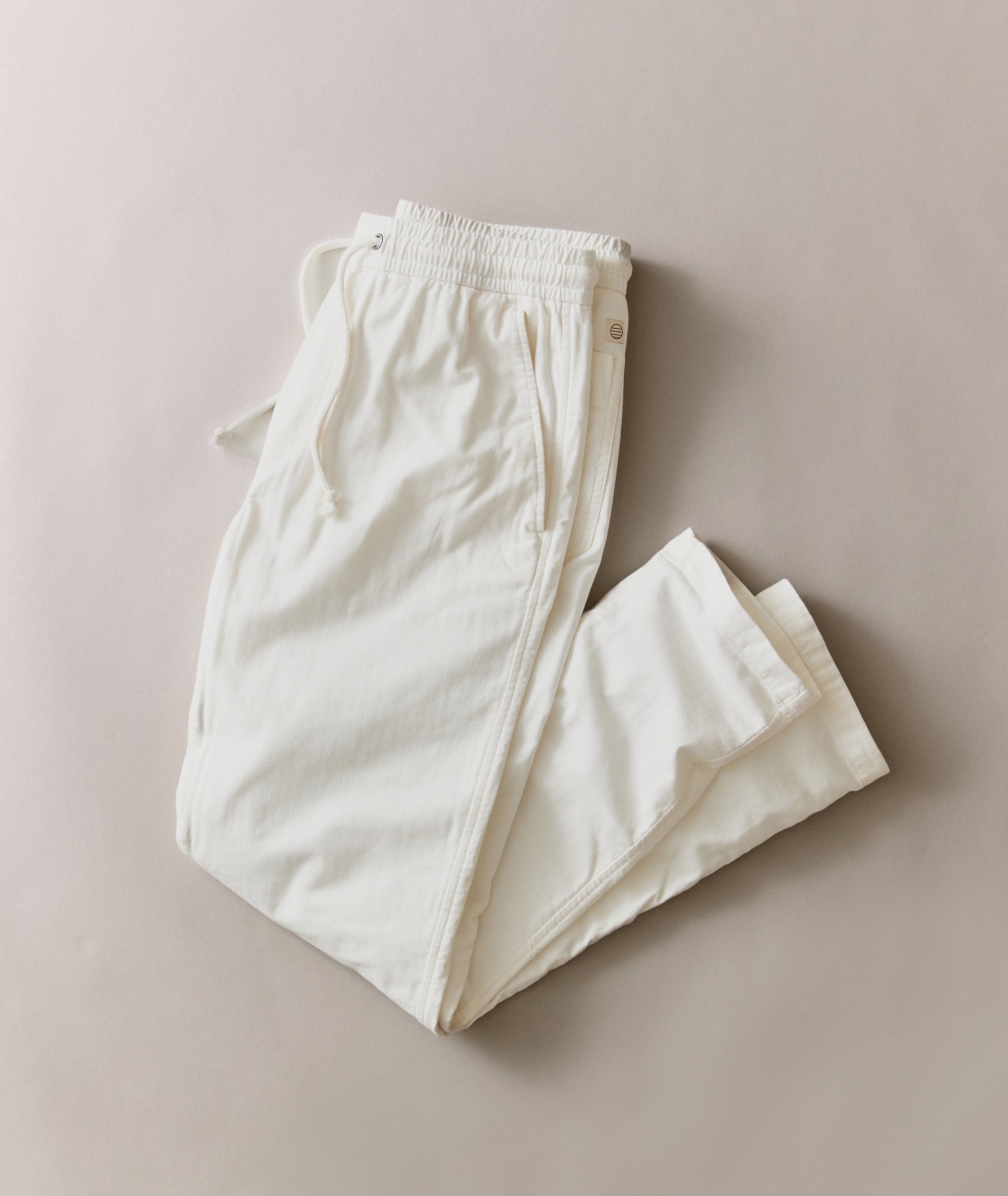 S1_M_Saturday_Stretch_Beach_Pant_Slim_Straight_White-Final-Web_96a1e296-7542-4924-a9c9-f7f7f316e126