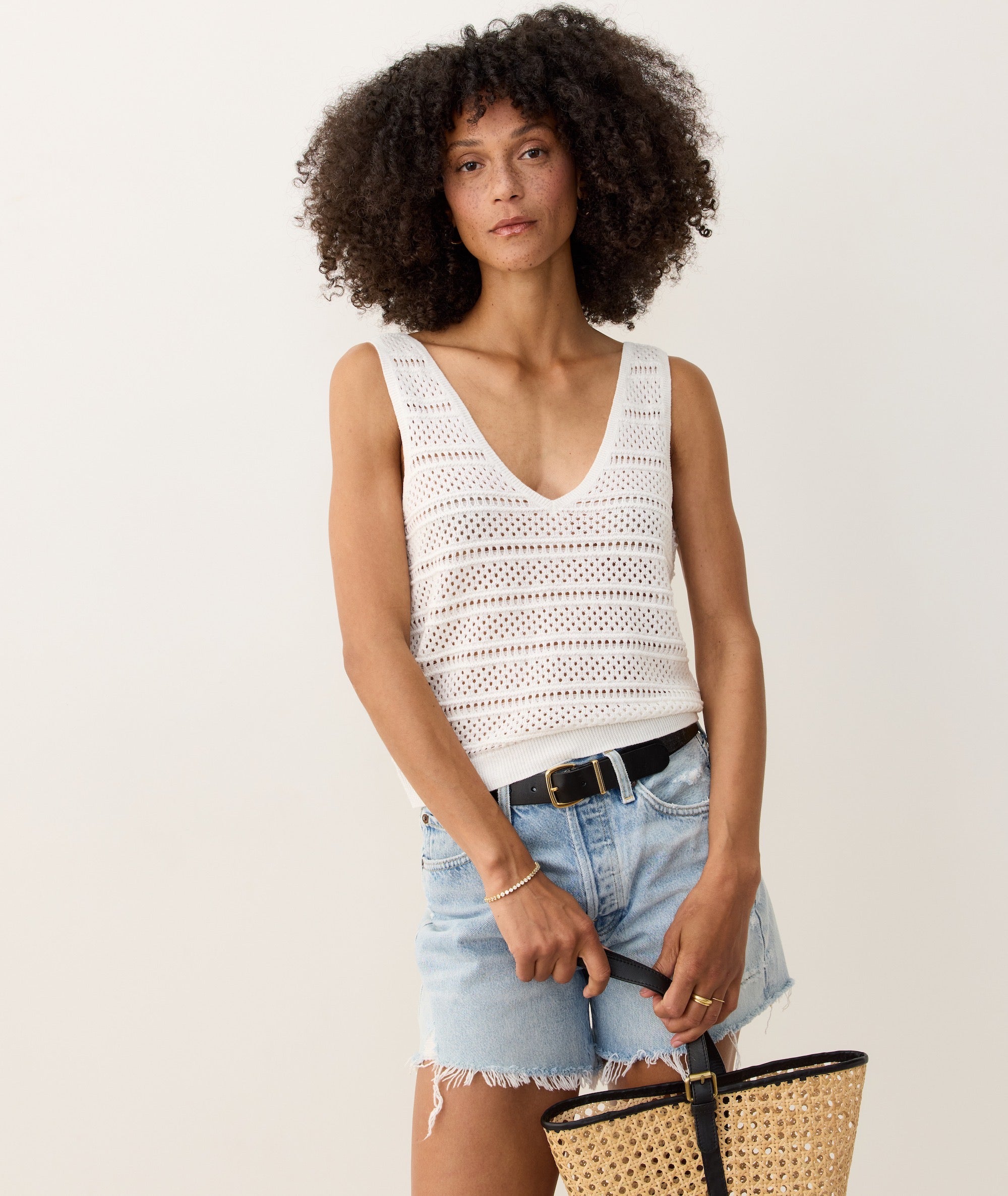S1_W_18964_Finley_Sweater_Tank_White_Digi-13723-Final-WEB