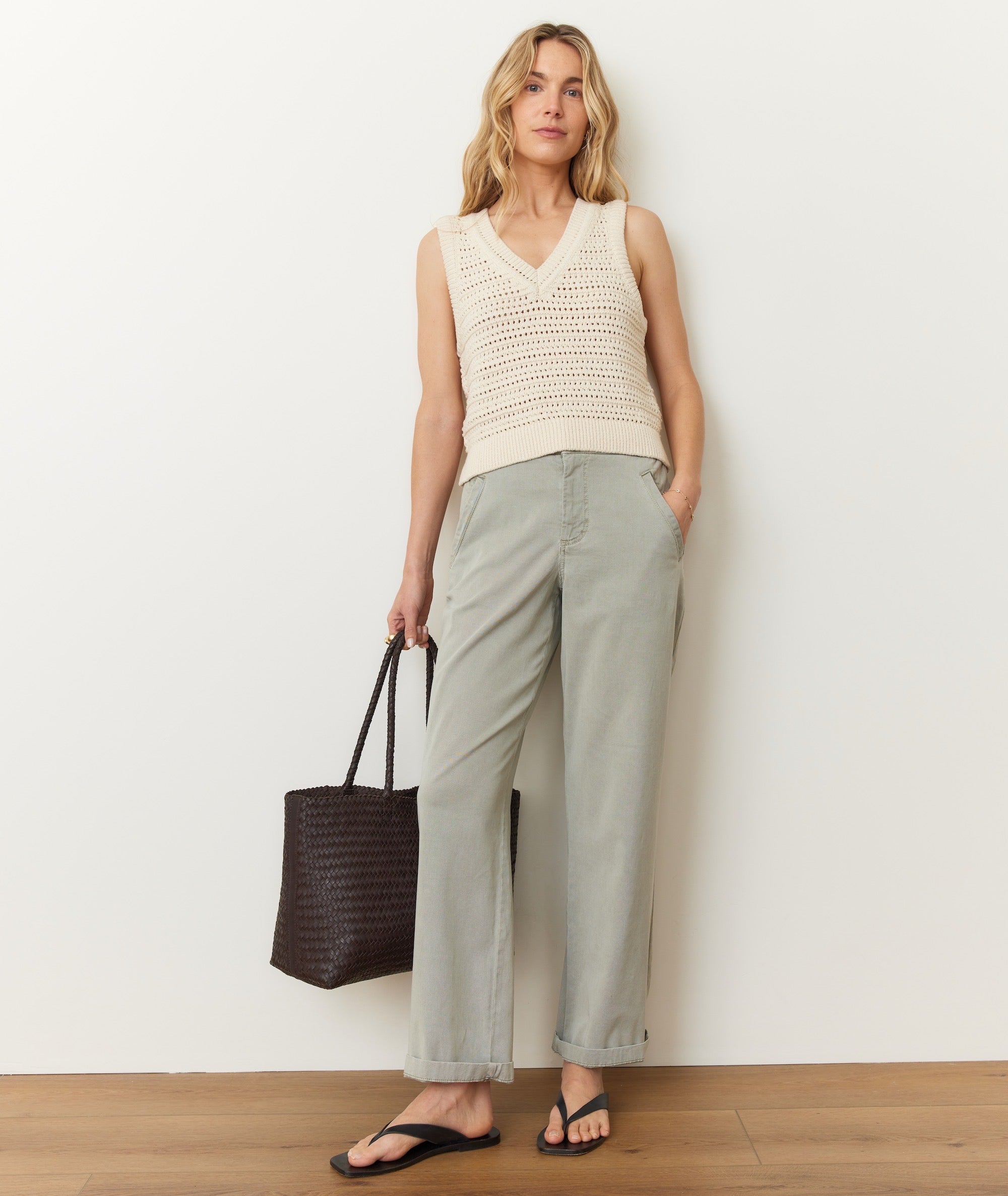 S2_W_15879_Corinne_Maxi_Dress_solid_Black-5694-Final-Web_8967371f-809d-4ff3-960e-c3e81a906243