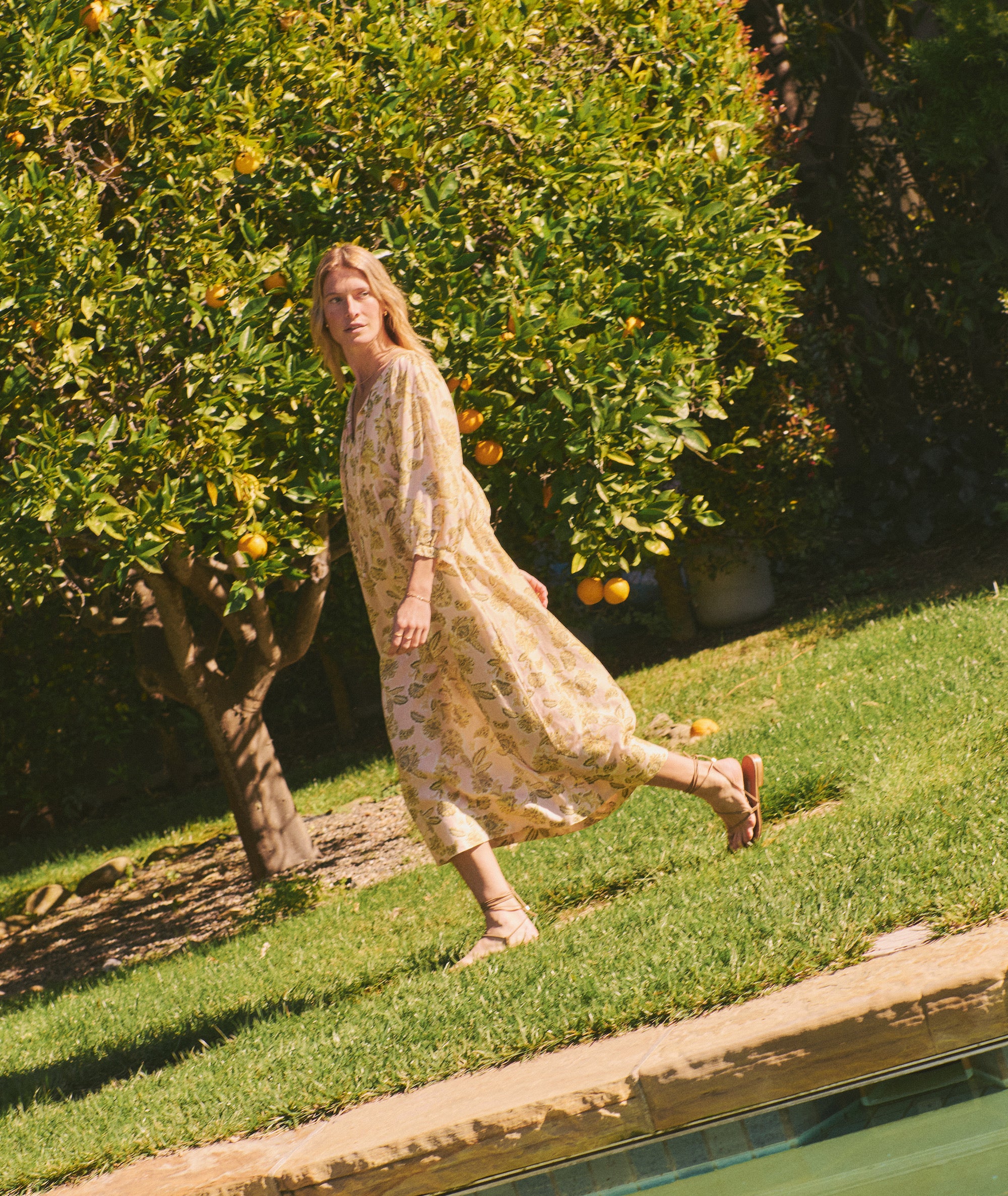 S2_W_Nell_Midi_Dress_Pink_Floral_19971-Final-Final-Web
